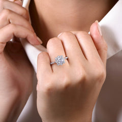 Vintage-Inspired Round Halo Diamond Engagement Ring - 0.21 CTW thumbnail 6