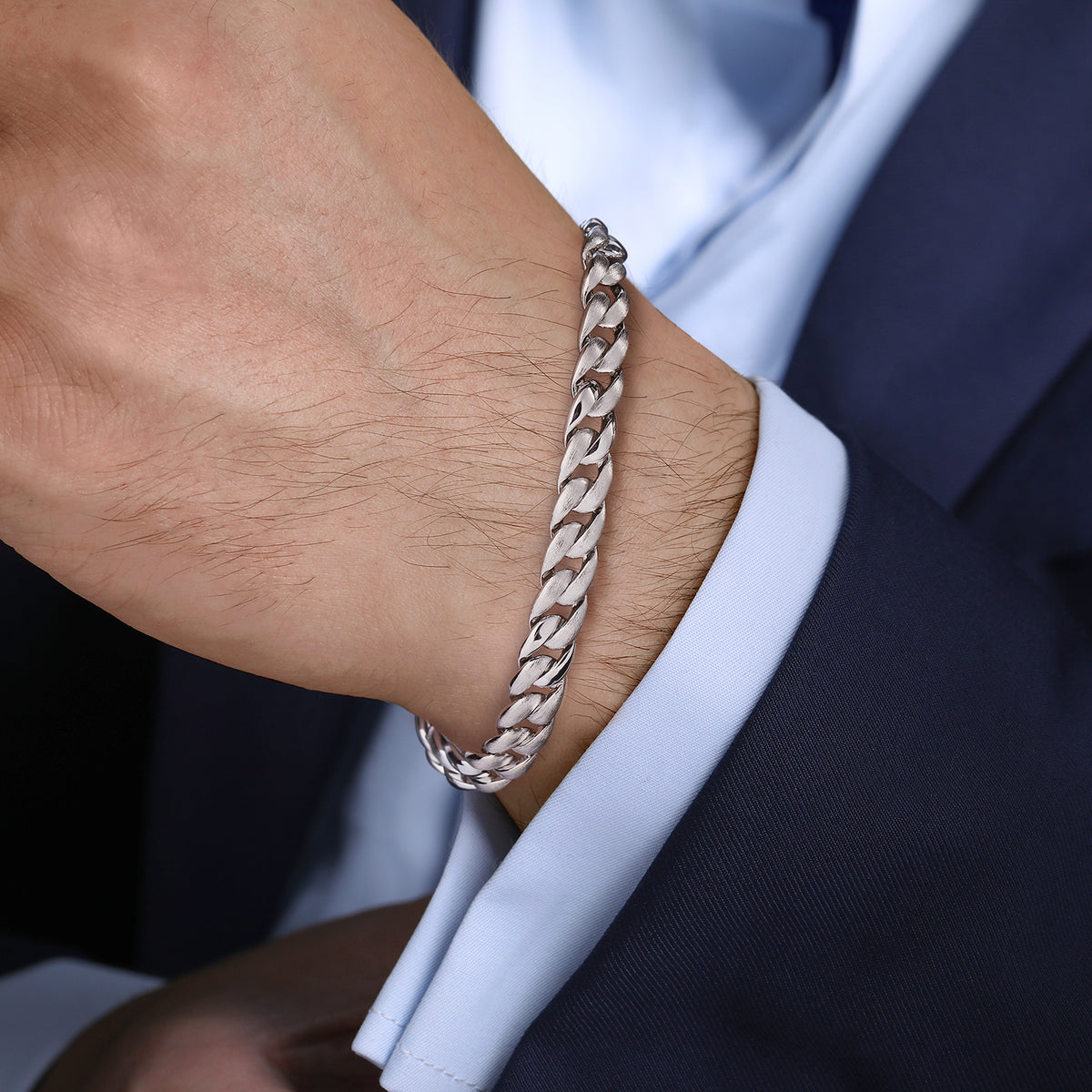 925 Sterling Silver Link Chain Bracelet, 8mm - View 3
