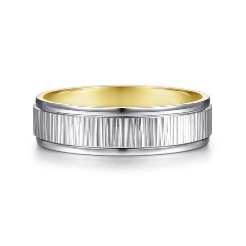 Alliance pour homme en or blanc-jaune 14K de 6 mm avec gravure verticale