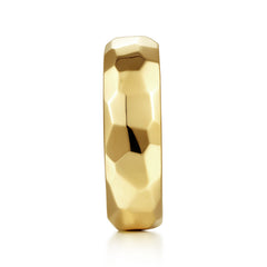 14K Yellow Gold 7mm Hammered Men's Wedding Band in High Polished Finish thumbnail 4