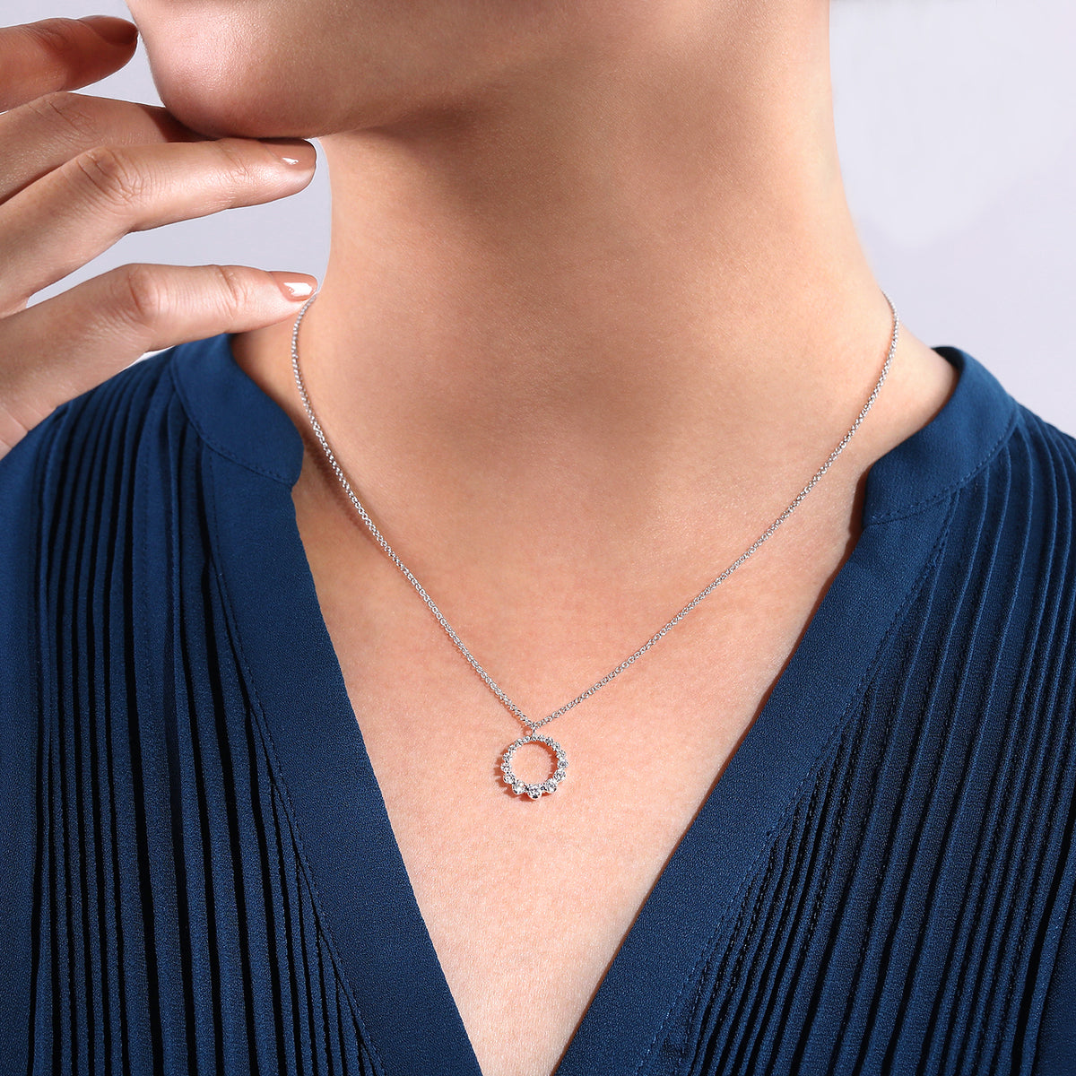14K White Gold Diamond Pendant Necklace - View 3