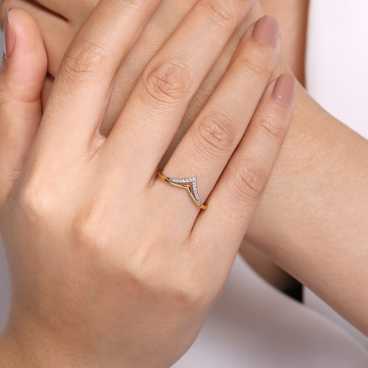 14K White & Yellow Gold Diamond Chevron Ring - View 5