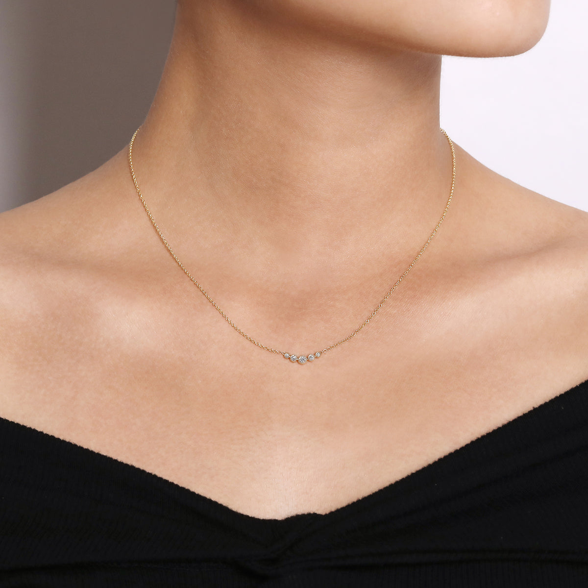 14K Yellow Gold Diamond Bar Necklace, 0.1ct - View 3