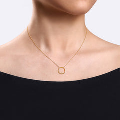 14K Yellow Gold Open Circle Pendant Necklace thumbnail 3