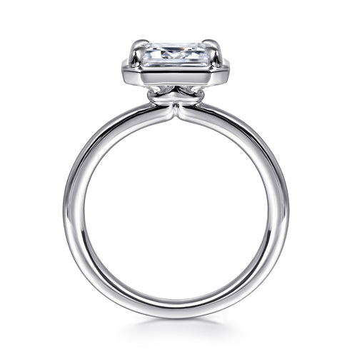 Bague de fiançailles en or blanc 14 carats avec diamant taille émeraude