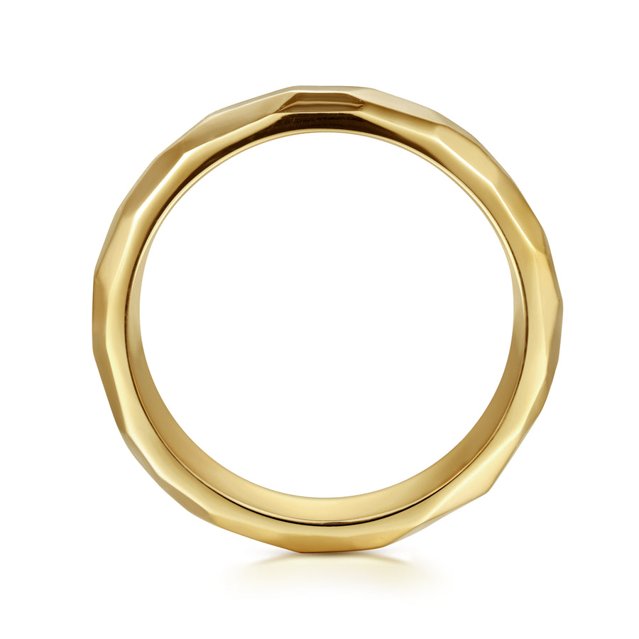 14K Yellow Gold 7mm Hammered Men's Wedding Band in High Polished Finish