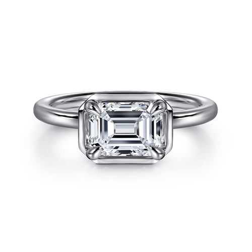 Bague de fiançailles en or blanc 14 carats avec diamant taille émeraude