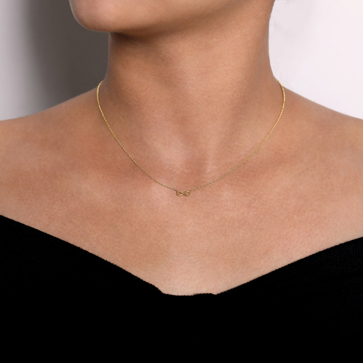 Pendant Necklace Infinity 14K Yellow Gold - View 3