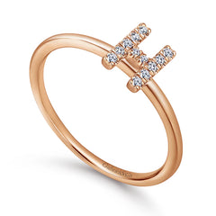 Bague initiale majuscule pavée de diamants en or 14 carats thumbnail 9