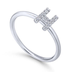 Bague initiale majuscule pavée de diamants en or 14 carats thumbnail 7