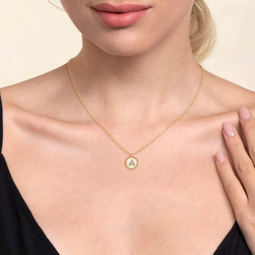 Collier pendentif initiale ronde serti de diamants - View 5